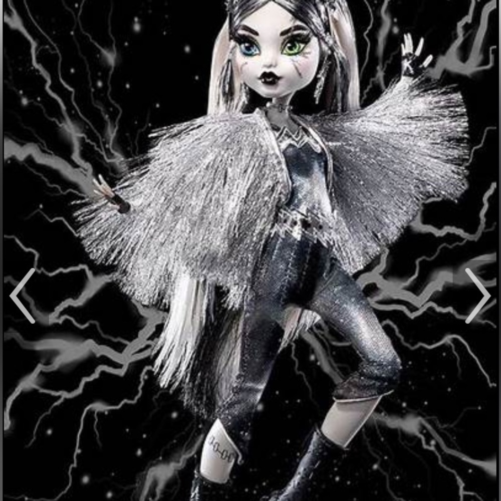 Monster High Frankie Stein Voltageous NIB SDCC Exclusive